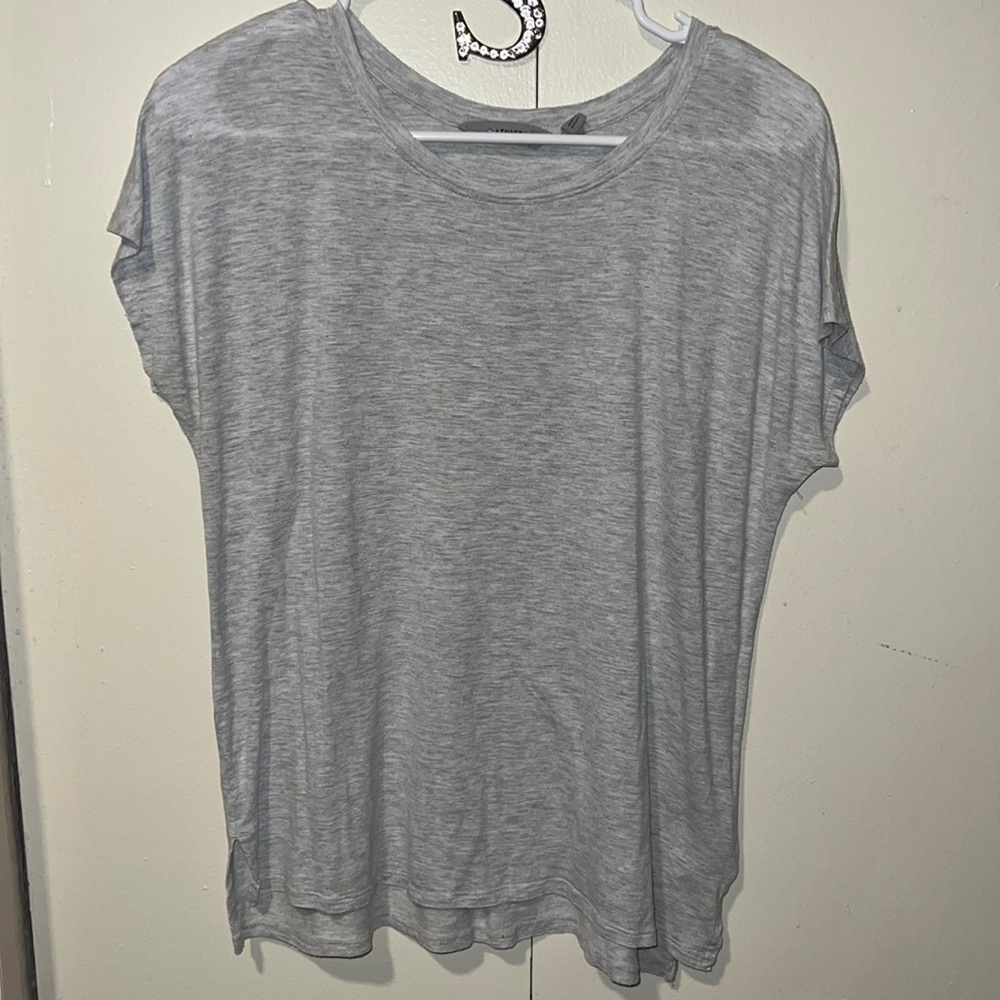 Athleta gray T-shirt